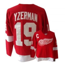 Steve Yzerman Detroit Red Wings CCM Authentic Throwback Jersey (Red)