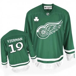 Steve Yzerman Detroit Red Wings Reebok Authentic St Patty's Day Jersey (Green)